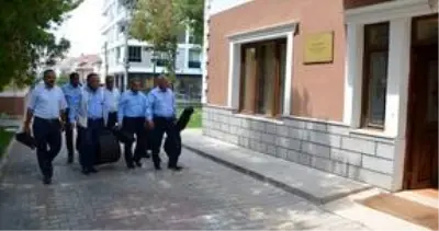 'Davulun efsanesi' aldığı ödülle Abdal gençlerine örnek oldu 'Davulun efsanesi' aldığı ödülle Abdal gençlerine örnek oldu