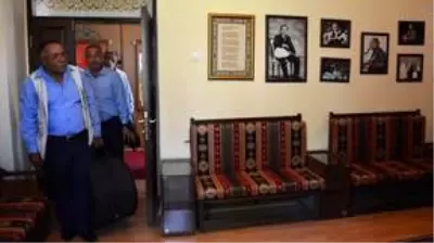 'Davulun efsanesi' aldığı ödülle Abdal gençlerine örnek oldu 'Davulun efsanesi' aldığı ödülle Abdal gençlerine örnek oldu