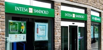 İtalyan bankacılık devi rakibini satın alıyor