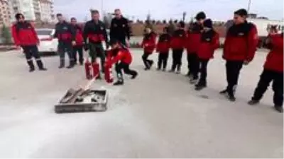 Kırıkkale'nin gönüllü genç 'zabıta ve itfaiyeleri' Kırıkkale'nin gönüllü genç 'zabıta ve itfaiyeleri'