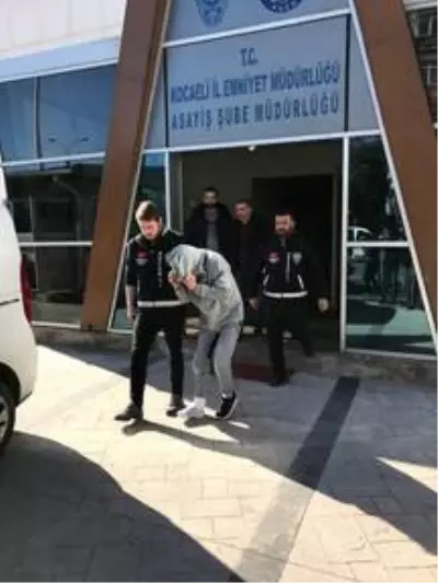 Kocaeli'de hırsızlık zanlısı çift yakalandı Kocaeli'de hırsızlık zanlısı çift yakalandı