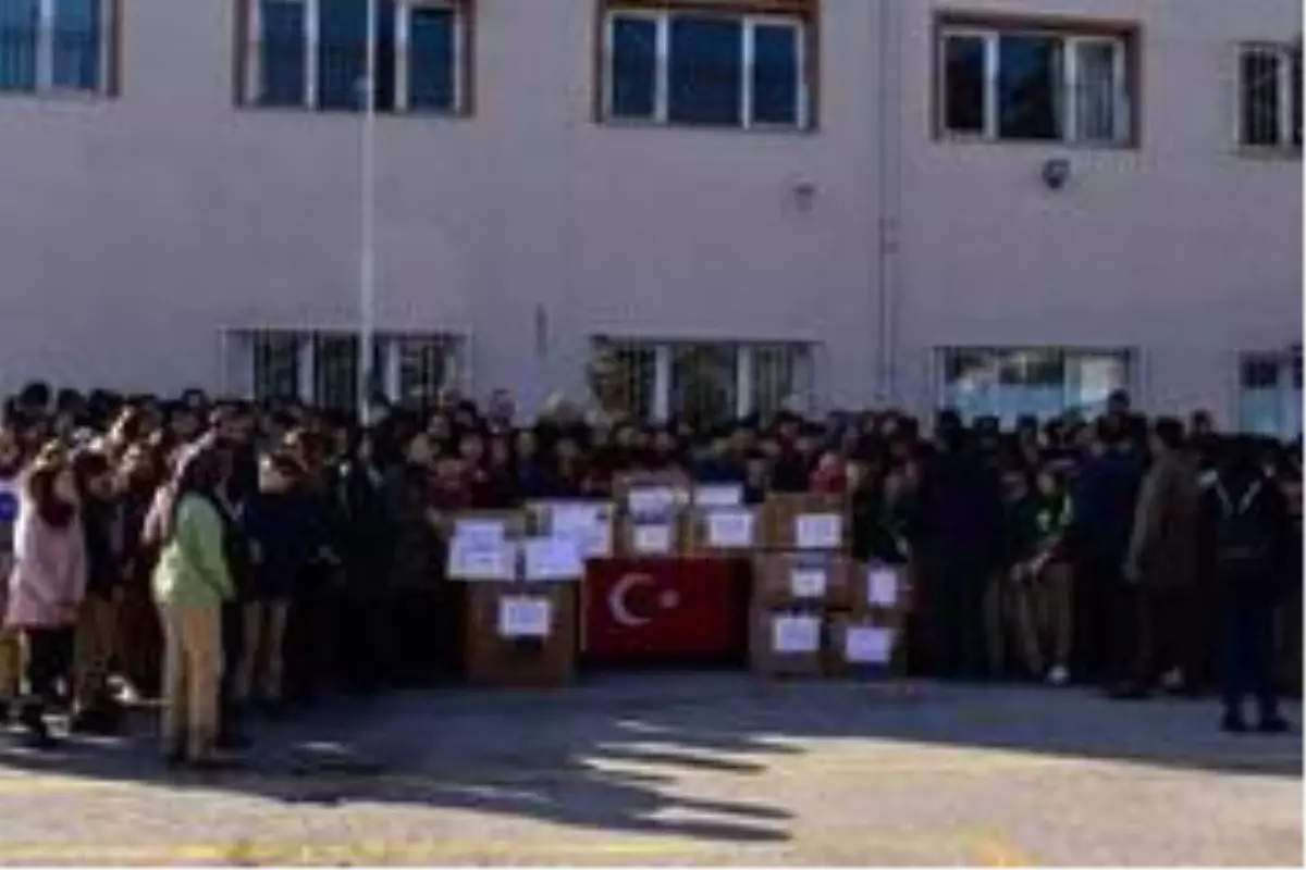 Mustafakemalpaşalı öğrenciler Elazığ'daki kardeşlerini unutmadı