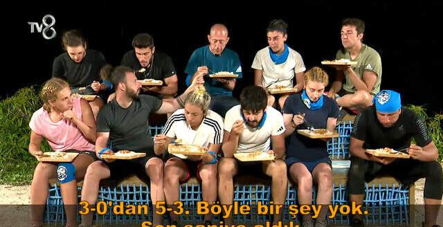 Survivor'da ödül oyununu kazanan takım günler sonra ilk kez yemek yedi