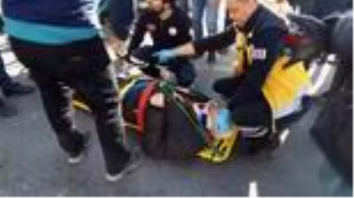 Zonguldak karşıdan karşıya geçerken kamyonet çarptı