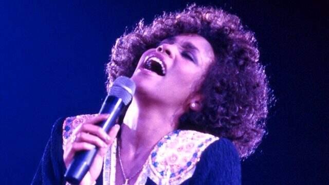 2012'de hayatını kaybeden Whitney Houston'un hologramı, konser turnesine çıkıyor