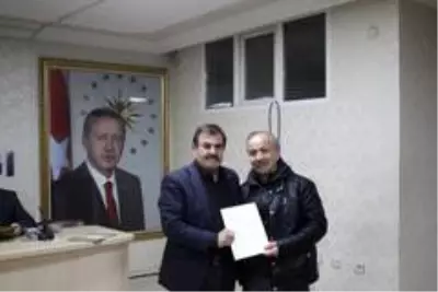 AK Parti'den, eski ilçe başkanlarına teşekkür plaketi AK Parti'den, eski ilçe başkanlarına teşekkür plaketi