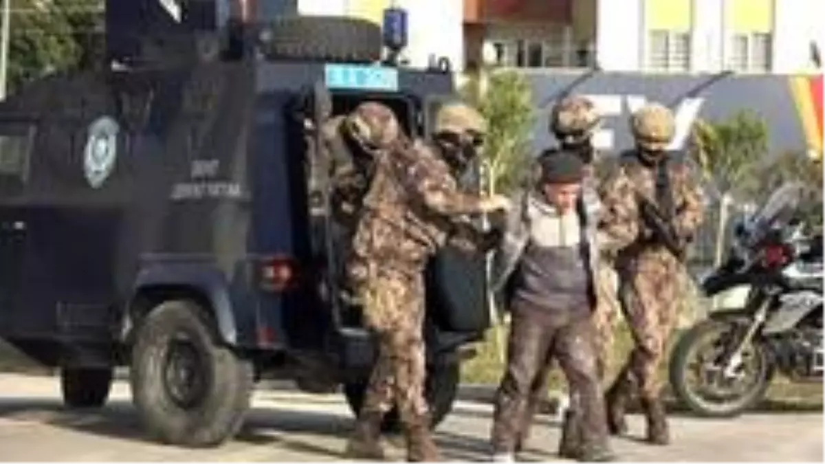 DEAŞ'lı infazcı babanın diğer oğlu ve karısı da yakalandı