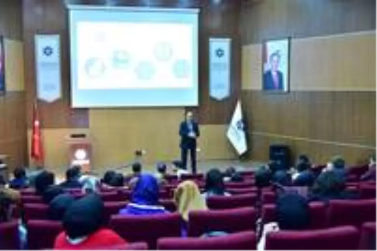 ETÜ'de 'Eğitimde Dijital Dönüşüm' konferansı