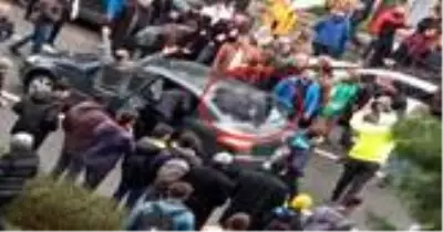 Kan donduran kaza! Havada taklalar atan kadının kafası aracın arka camından içeri girdi