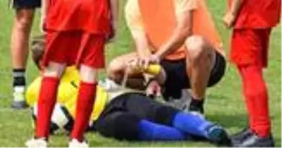 Rakibi tarafından cinsel organı ısırılan futbolcuya 10 dikiş atıldı