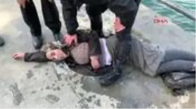 Üsküdar'da denize düşen kadının imdadına ekipler yetişti Üsküdar'da denize düşen kadının imdadına ekipler yetişti