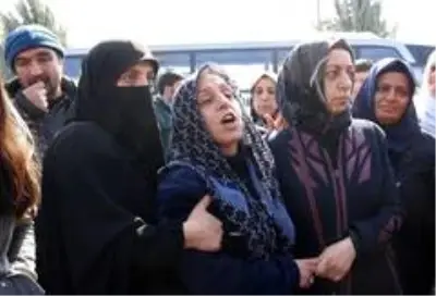 Antalya'da dövülerek öldürülen sosyal medya fenomeni Şehmuz Özdemir, Diyarbakır'da defnedildi.