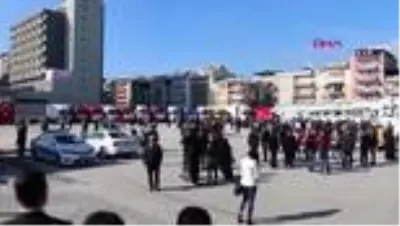 Aydın idlib ve elazığ için 28 tır malzeme yola çıktı Aydın idlib ve elazığ için 28 tır malzeme yola çıktı