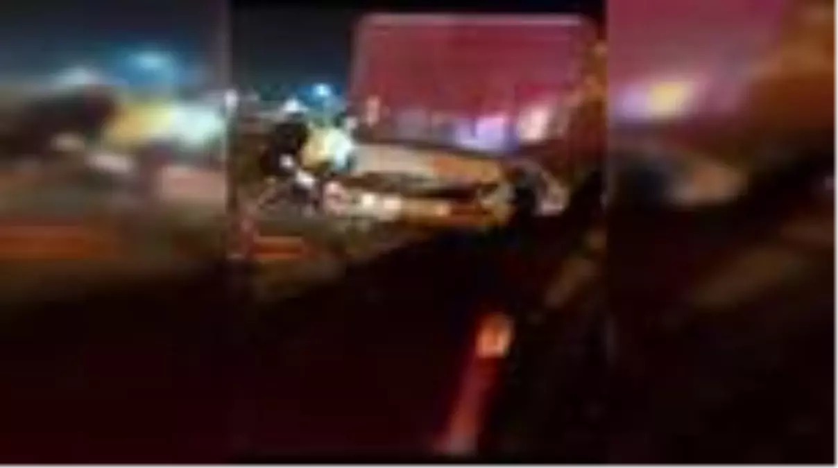 Edirne kamyona arkadan çarpan otomobilin sürücüsü öldü