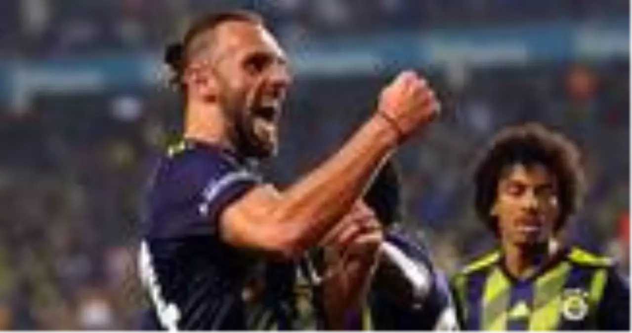 Fenerbahçe-Galatasaray derbisinde gözler golcülerde