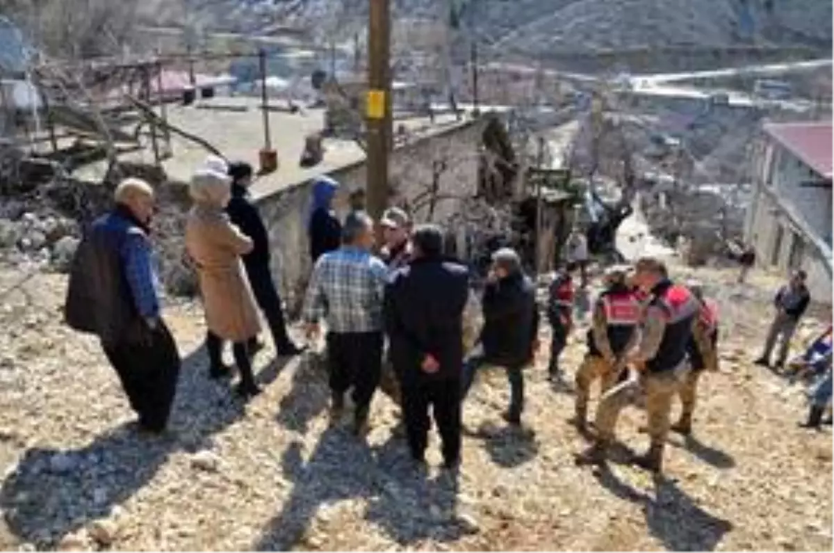 Kahramanmaraş'ta iki komşu arasındaki tartışmalı yol mahkeme kararıyla açıldı