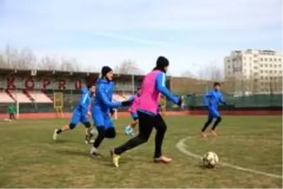 Karaköprüspor Artvin'e hazırlanıyor Karaköprüspor Artvin'e hazırlanıyor