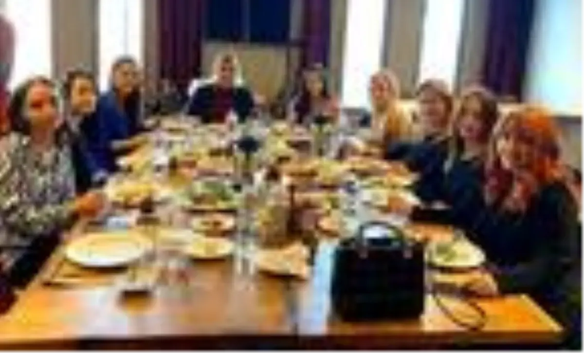 Kayserispor Başkanı Berna Gözbaşı futbolcuların eşleriyle bir araya geldi