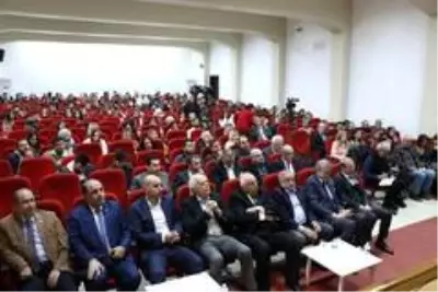 Toros Üniversitesi'nde 'Medya ve Medyanın Geleceği' paneli Toros Üniversitesi'nde 'Medya ve Medyanın Geleceği' paneli
