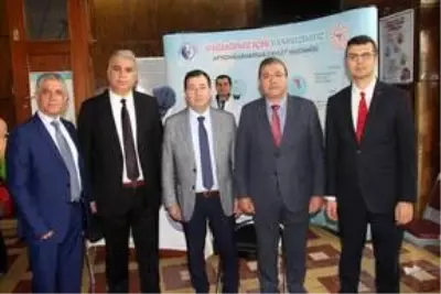 Tren yolcularının kan şekeri ölçüldü Tren yolcularının kan şekeri ölçüldü