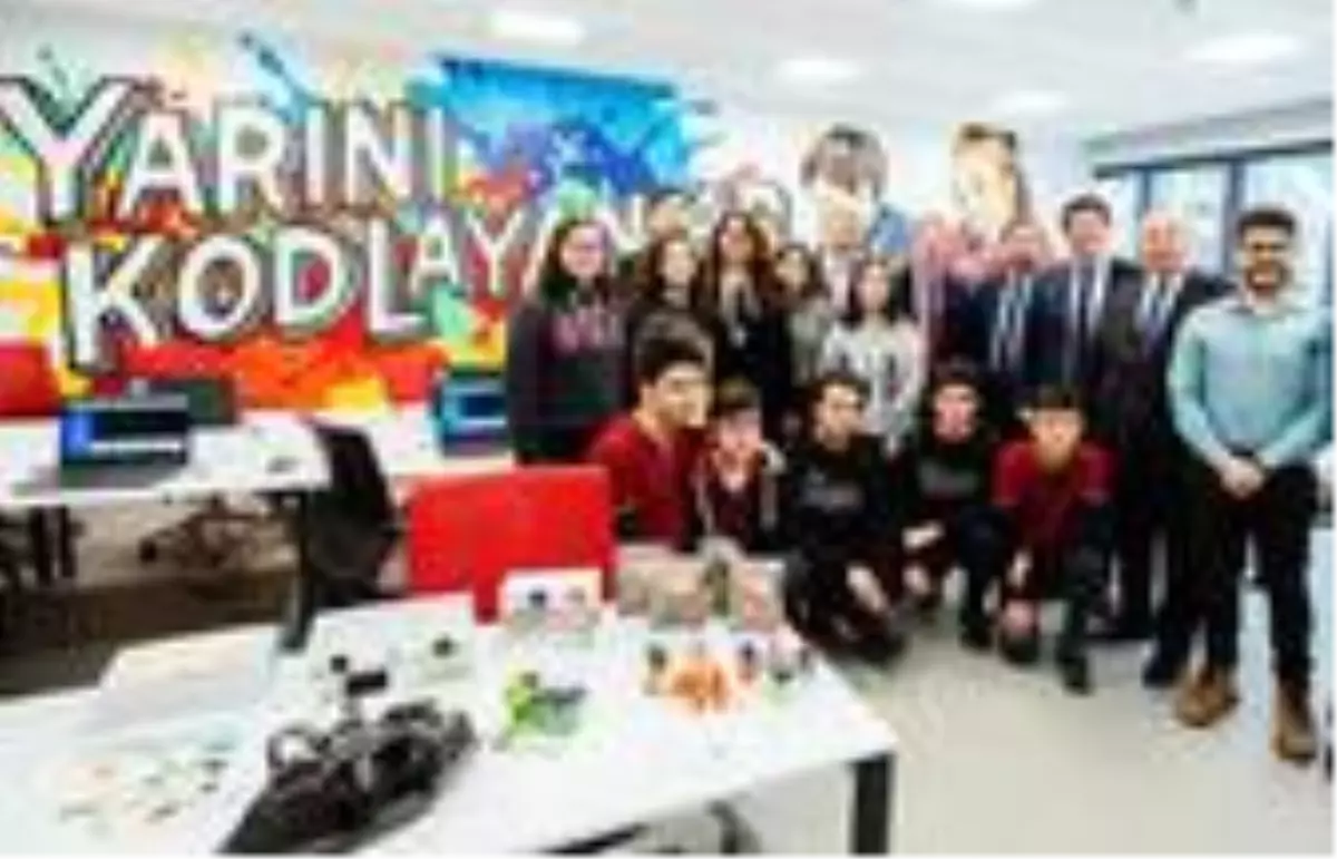 Türkiye Vodafone Vakfı'ndan gençlere yapay zeka eğitimi