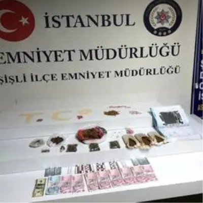 Uyuşturucu taciri, ALES kitabının içerisine hassas terazi gizledi Uyuşturucu taciri, ALES kitabının içerisine hassas terazi gizledi
