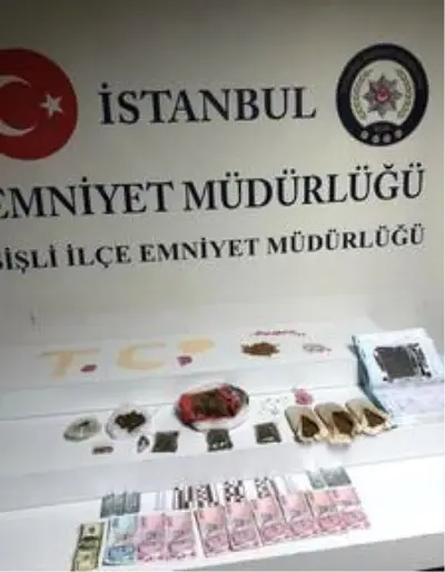 Üzerinde ve evinde uyuşturucu madde bulunan kişi tutuklandı Üzerinde ve evinde uyuşturucu madde bulunan kişi tutuklandı