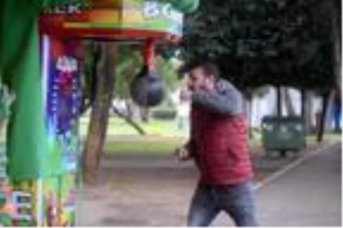 Adana'da hırsızlar boks makinelerine dadandı