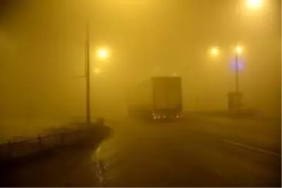 Ağrı'da yoğun sis ulaşımda aksamalara neden oldu