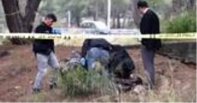 Bunalıma giren 72 yaşındaki adam, ormanda kendisini iple ağaca asarak intihar etti Bunalıma giren 72 yaşındaki adam, ormanda kendisini iple ağaca asarak intihar etti