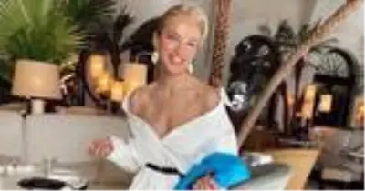 Burcu Esmersoy, Vakko'nun veliahdı Allan Hakko ile aşk yaşıyor Burcu Esmersoy, Vakko'nun veliahdı Allan Hakko ile aşk yaşıyor