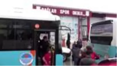 Çadırda kalan tarım işçileri sağanak nedeniyle tahliye edildi