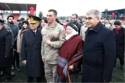 Jandarma Genel Komutanı Çetin: '144 terörist etkisiz hale getirildi' Jandarma Genel Komutanı Çetin: '144 terörist etkisiz hale getirildi'