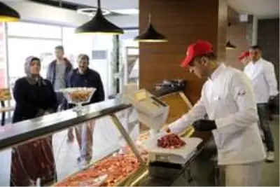Manavgat Halk Et satışa başladı Manavgat Halk Et satışa başladı