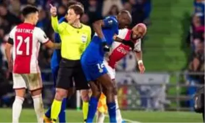 Ryan Babel'in sakatlanan rakibiyle dalga geçmesi, sosyal medyayı salladı