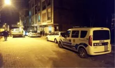 Aracına çarpıp kaçan kamyoneti, tırıyla ara sokaklarda kovaladı Aracına çarpıp kaçan kamyoneti, tırıyla ara sokaklarda kovaladı