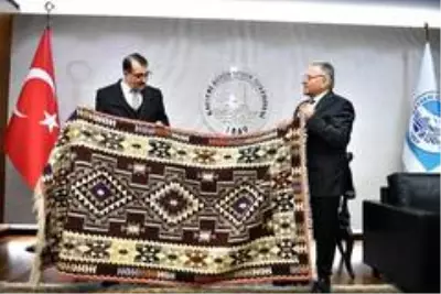Bakan Dönmez: Bakan Dönmez: