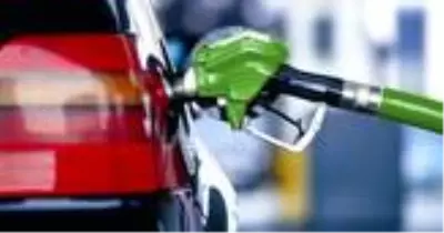 Benzine Pazartesi gününden itibaren 16 kuruşluk zam bekleniyor Benzine Pazartesi gününden itibaren 16 kuruşluk zam bekleniyor