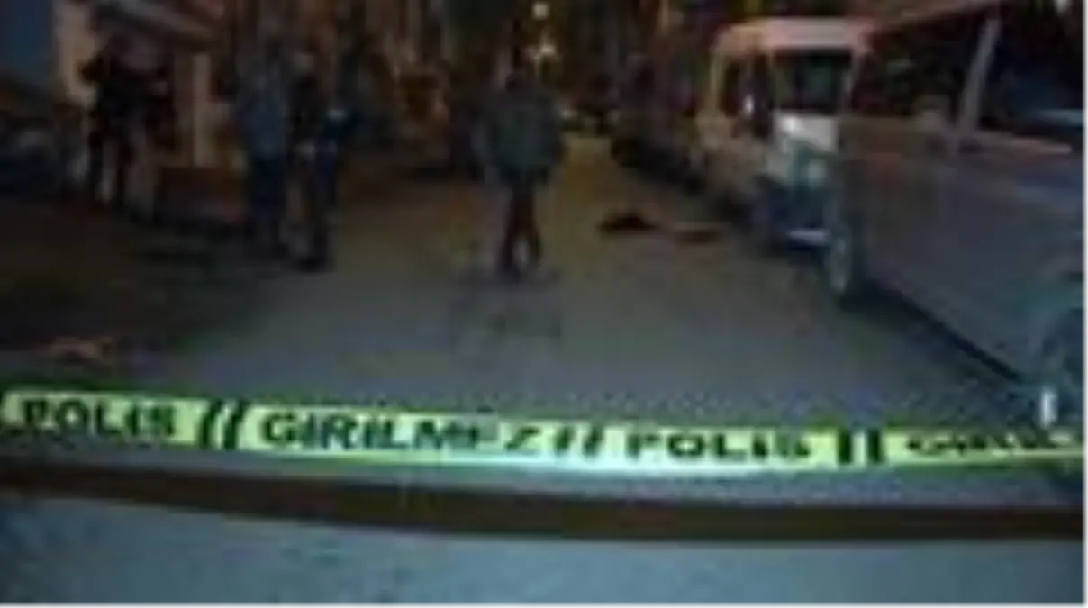 Beyoğlu'nda silahlı saldırıda 2 kişi yaralandı