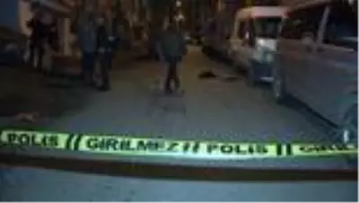 Beyoğlu'nda silahlı saldırıda 2 kişi yaralandı Beyoğlu'nda silahlı saldırıda 2 kişi yaralandı