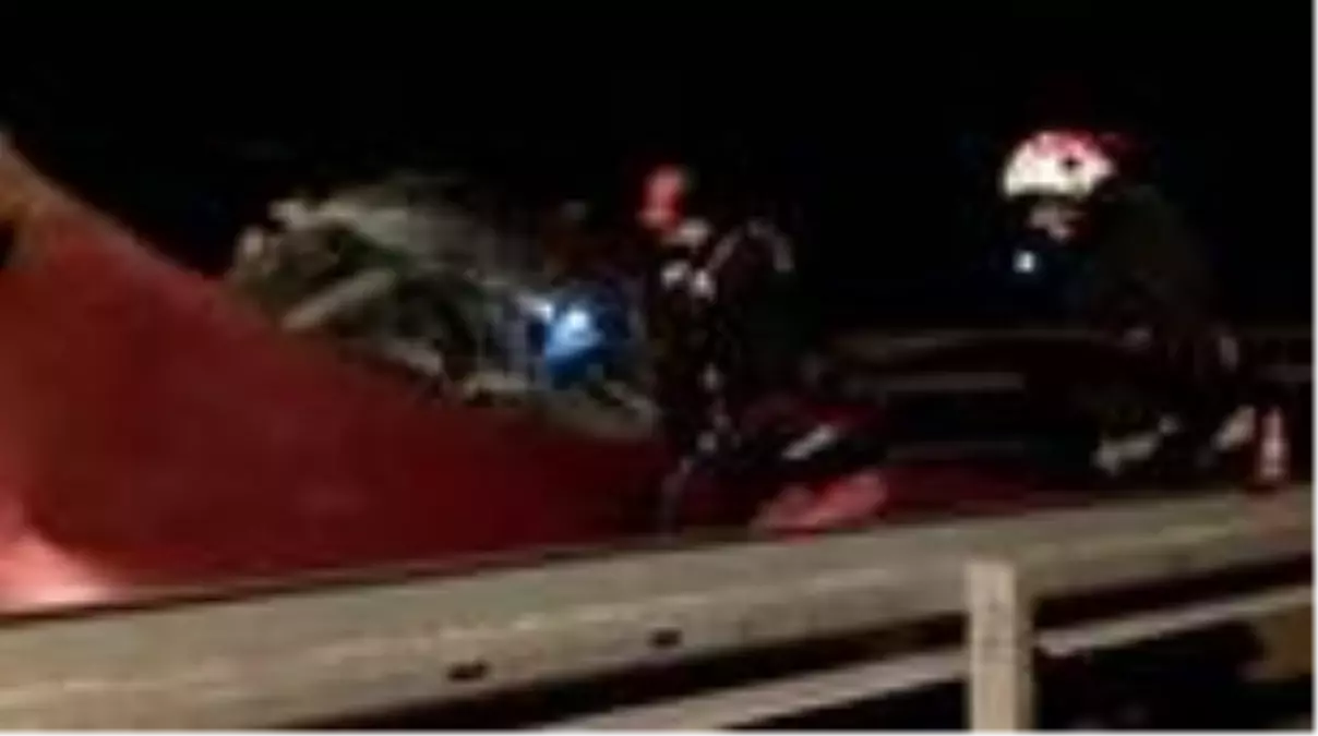 Bursa'da, otomobil ile kamyonet çarpıştı: 1 ölü, 3 yaralı