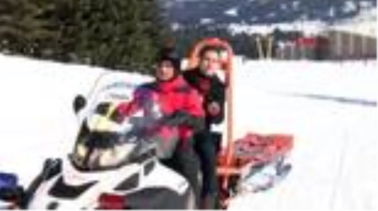 Bursa uludağ'da jak timi tatbikatı mahsur kalan dağcının yeri ayak izlerinden tespit edilip...