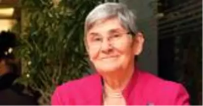 Canan Karatay'dan ezber bozan koronavirüs sözleri: Senelerdir birlikte yaşıyoruz, dünyayı korkutacak bir olay değil Canan Karatay'dan ezber bozan koronavirüs sözleri: Senelerdir birlikte yaşıyoruz, dünyayı korkutacak bir olay değil