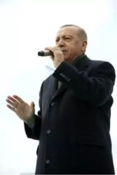 Cumhurbaşkanı Erdoğan'dan Kılıçdaroğlu'na: 'Kendisi aranızda da ben mi göremiyorum?' (2) Cumhurbaşkanı Erdoğan'dan Kılıçdaroğlu'na: 'Kendisi aranızda da ben mi göremiyorum?' (2)