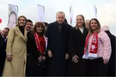 Cumhurbaşkanı Erdoğan: 'Yol haritamızı belirledik. Masada olduğumuzu her tarafa duyuracağız' (1) Cumhurbaşkanı Erdoğan: 'Yol haritamızı belirledik. Masada olduğumuzu her tarafa duyuracağız' (1)