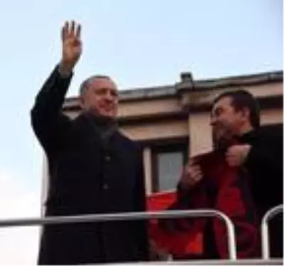 Erdoğan: Küresel güçlerin senaryolarına teslim olmayıp, tüm masumların yüreğinde bir umut çekirdeği... Erdoğan: Küresel güçlerin senaryolarına teslim olmayıp, tüm masumların yüreğinde bir umut çekirdeği...