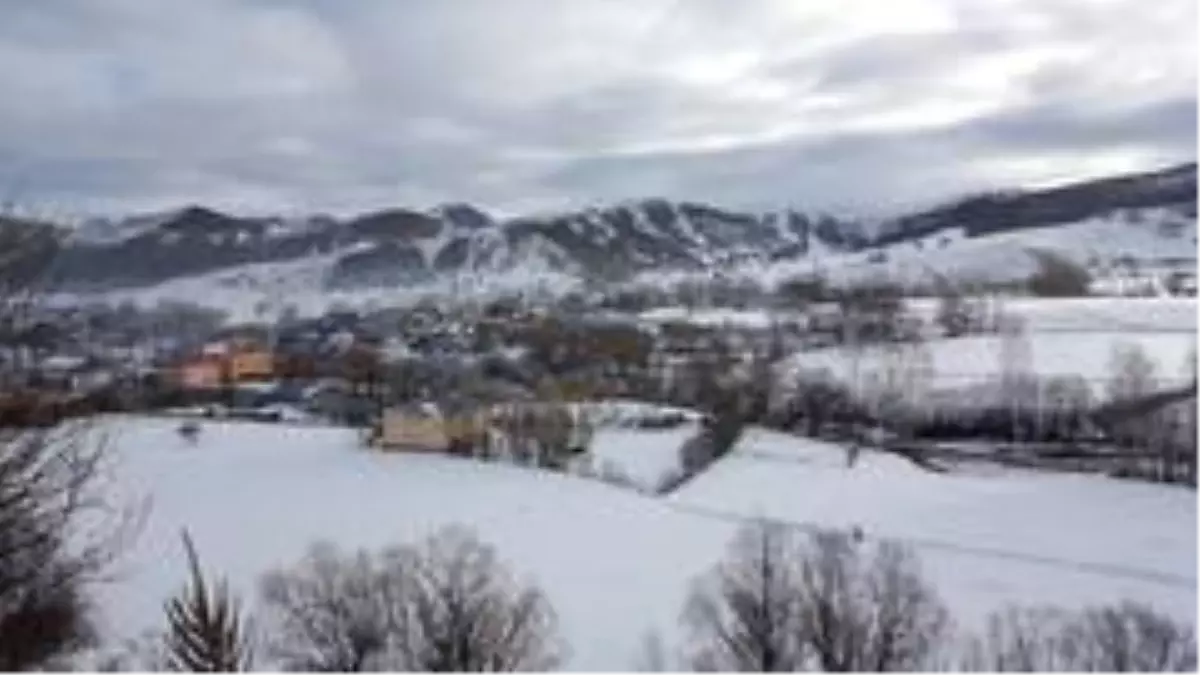 Erzincan'ın yüksek kesimlerinde aralıklı kar yağışı bekleniliyor