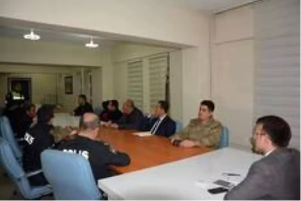 Güroymak'ta 'Otobüs Kazalarının Önlenmesine Yönelik Toplantı' yapıldı