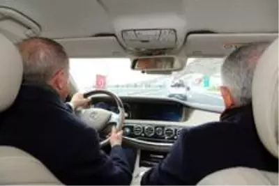 'Kendisi aranızda da ben mi göremiyorum?' 'Kendisi aranızda da ben mi göremiyorum?'
