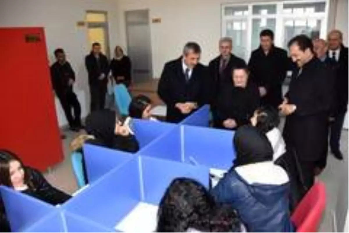 Kırıkkale'de Millet Kütüphanesi hizmete girdi